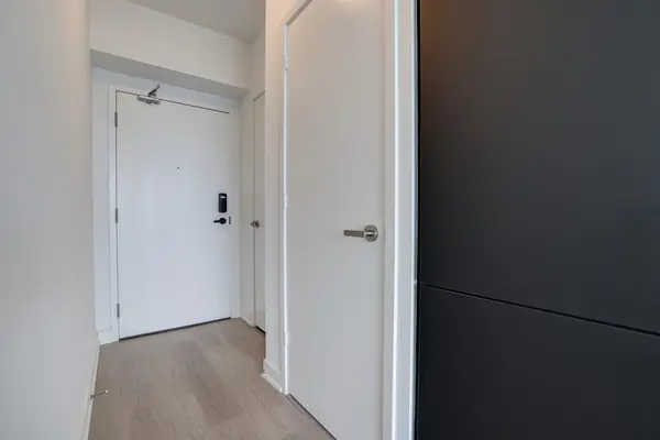 3883 Quartz RD #2008, Mississauga, ON L5B 0M4