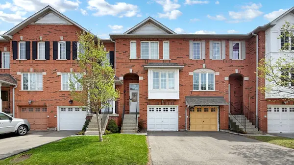 2 Clay Brick CT #19, Brampton, ON L6V 4M7