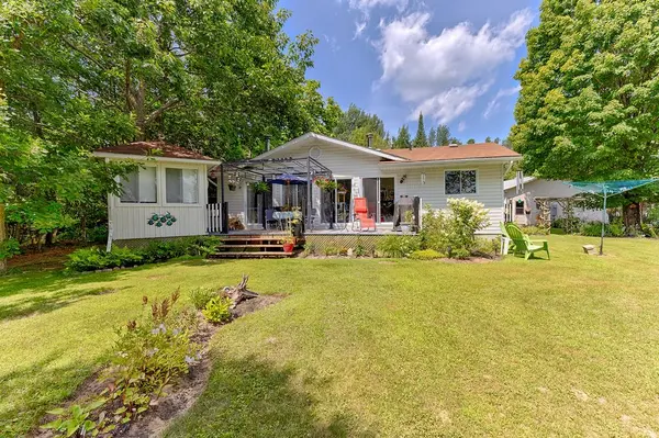 45 Columbine LN, North Algona Wilberforce, ON K0J 1T0