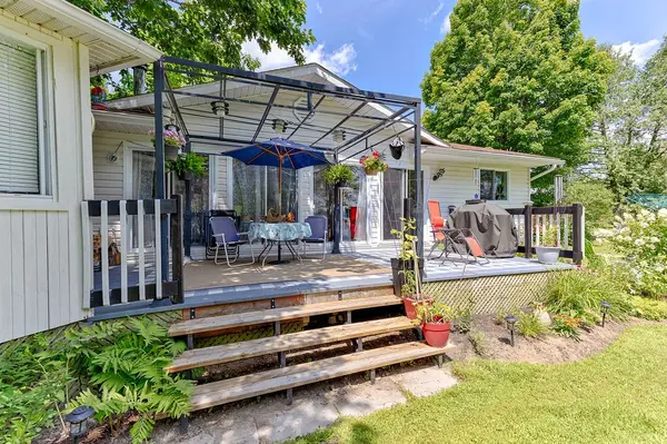 45 Columbine LN, North Algona Wilberforce, ON K0J 1T0