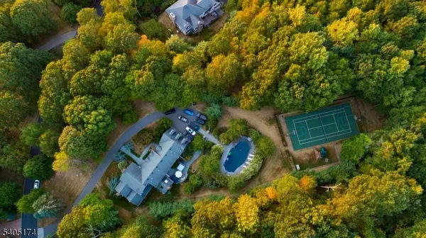 7 Beacon Hill Dr, Chester Twp., NJ 07930