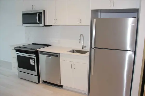 2799 Kingston RD #324, Toronto E08, ON M1M 1N1