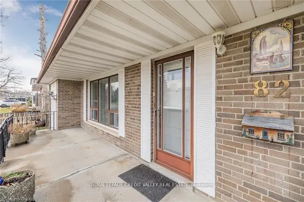 82 Terra Cotta CRES, Brampton, ON L6W 1C1