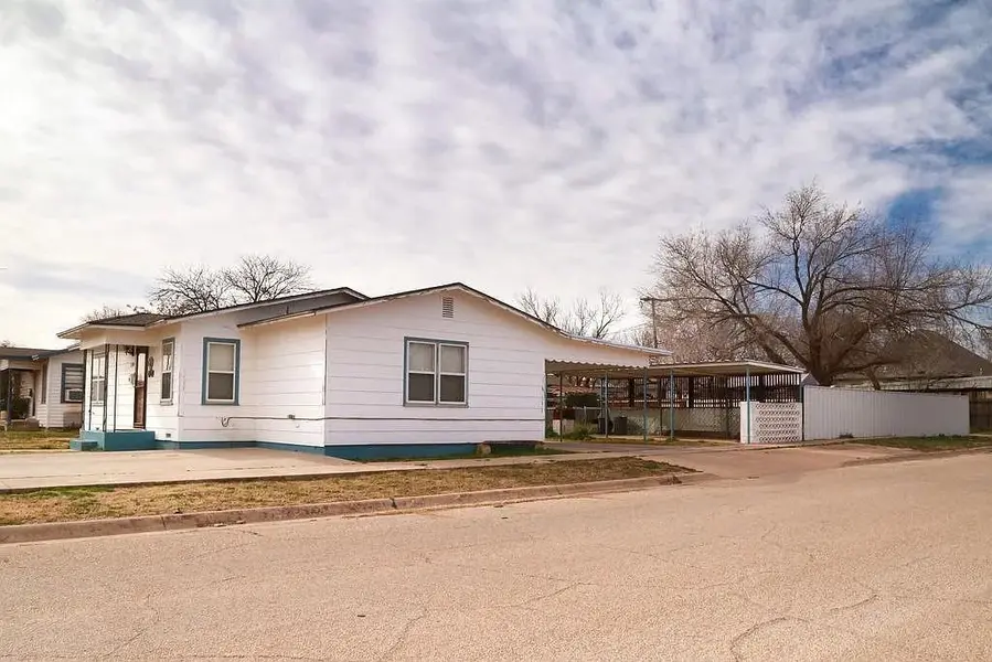 2100 Johnson, Big Spring, TX 79720