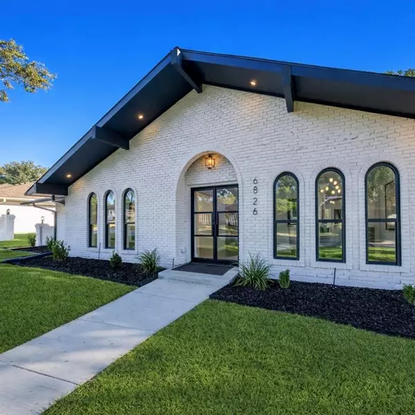 Dallas, TX 75248,6826 Town Bluff Drive