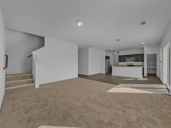 477 Bank Way, Crowley, TX 76036