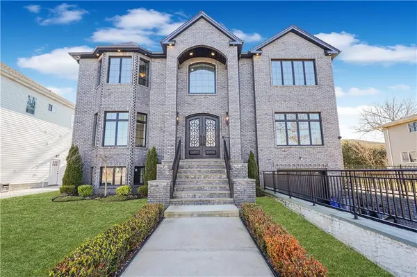 946 Edgegrove AVE, Staten  Island, NY 10309