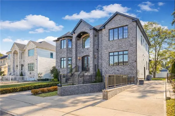 946 Edgegrove AVE, Staten  Island, NY 10309