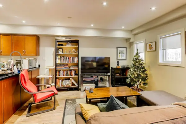 21 Earl ST #115, Toronto C08, ON M4Y 1M4