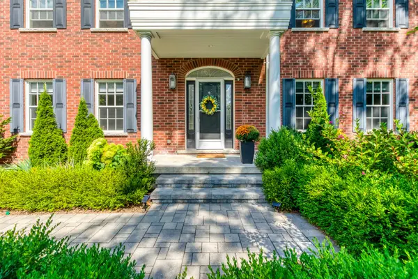 215 Dock RD, Barrie, ON L4N 7S9