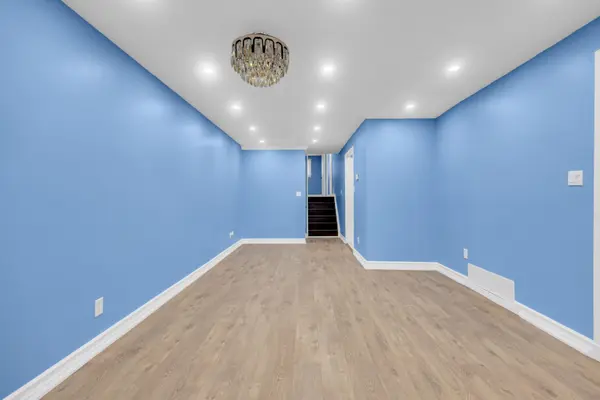 7790 Kittridge DR, Mississauga, ON L4T 3J6