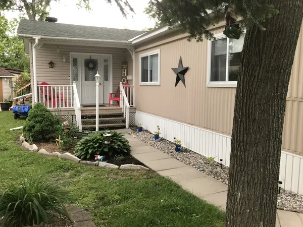 19 Maplewood AVE, Beckwith, ON K7C 3P1