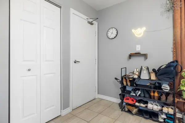 107 HORNING DR, Hamilton, ON L9C 6L2