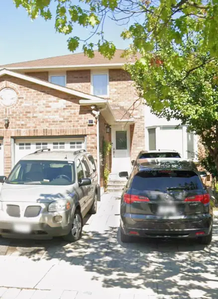 532 A Lightfoot PL, Pickering, ON L1V 5Z7