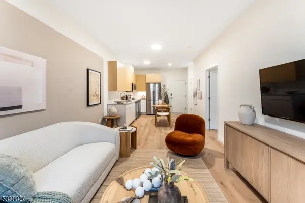 431 Dr Mlk Jr Blvd #306, East Orange City, NJ 07018