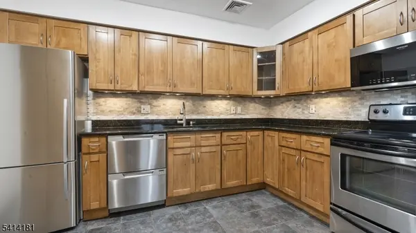 308-310 Passaic Ave, Harrison Town, NJ 07029