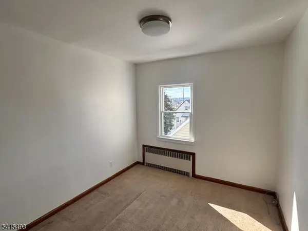 103 Shaw St, Garfield City, NJ 07026