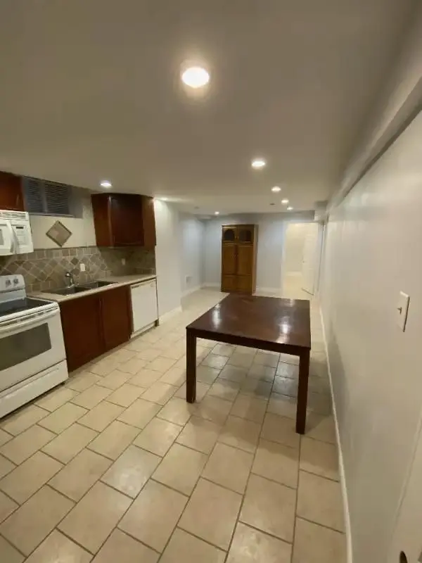 532 A Lightfoot PL, Pickering, ON L1V 5Z7