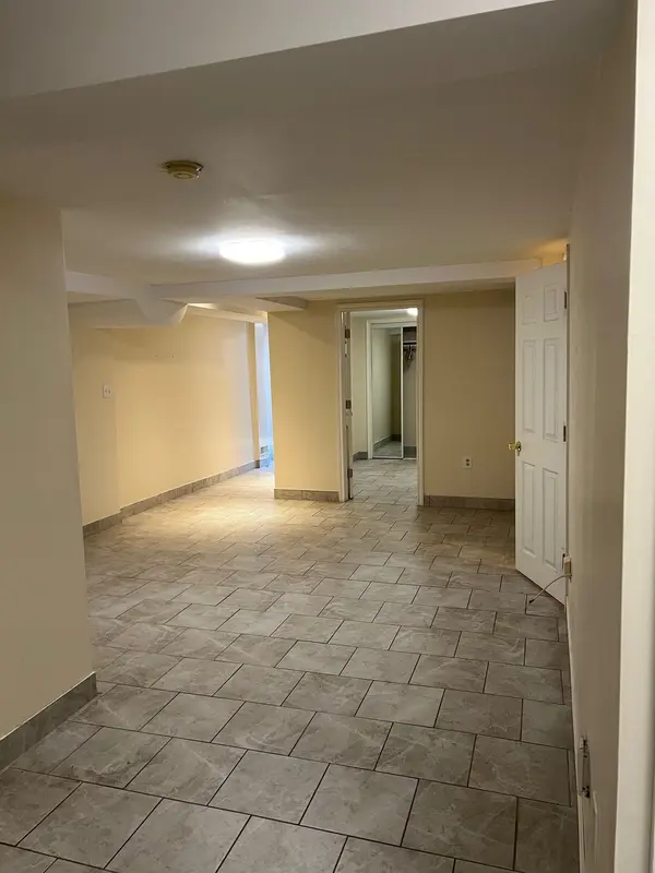 4 Pennyroyal CRES, Brampton, ON L6S 6J8