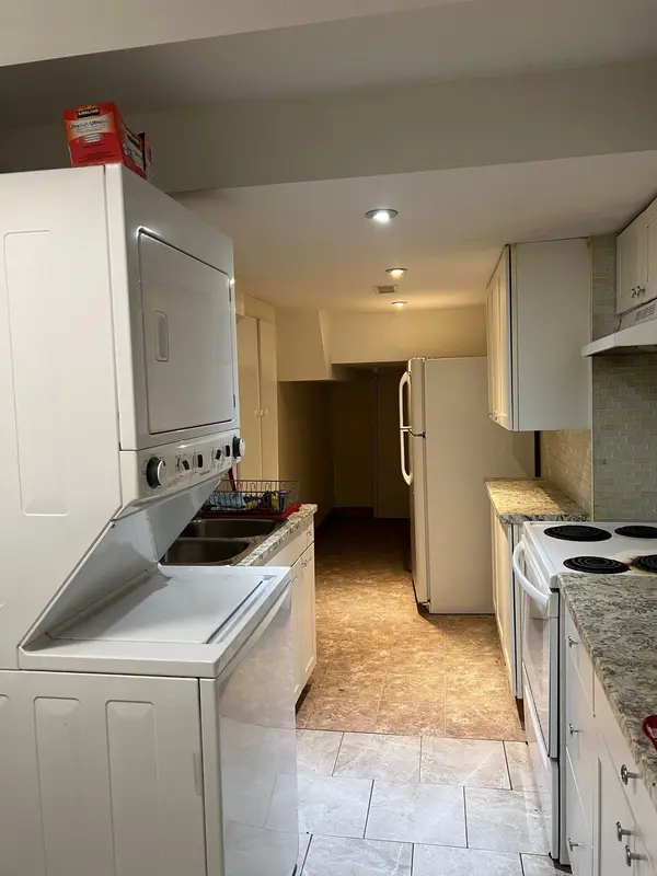 4 Pennyroyal CRES, Brampton, ON L6S 6J8