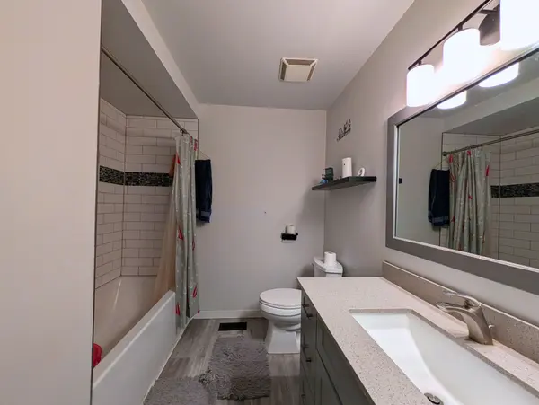 19 Ascot AVE #Upper, Brampton, ON L6T 2P3