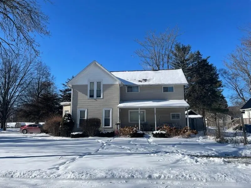 242 S East ST, Vassar, MI 48768