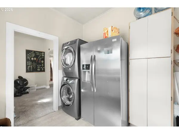 1212 MORROW RD, Medford, OR 97504