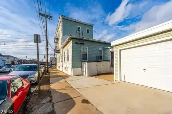 425-427 3rd ave, Elizabeth City, NJ 07206