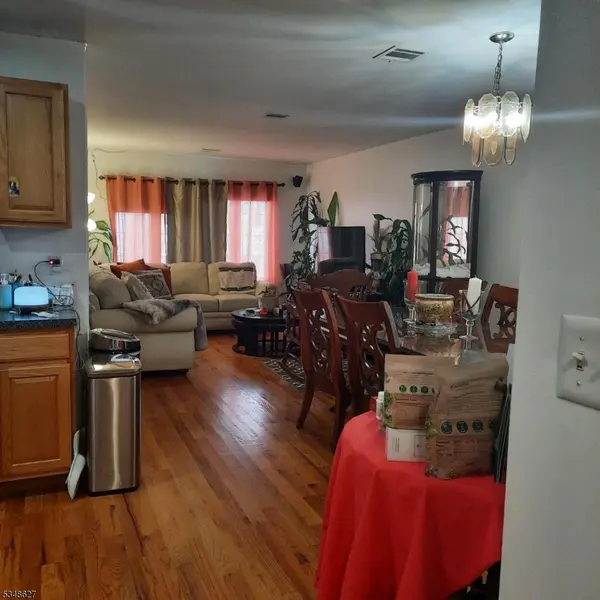 446 Marshall St, Elizabeth City, NJ 07206