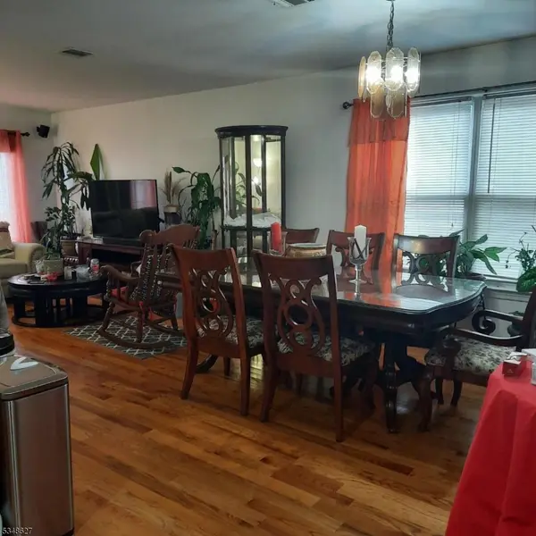 446 Marshall St, Elizabeth City, NJ 07206