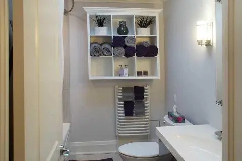 3048A Bloor ST W #2, Toronto W08, ON M8X 1C4