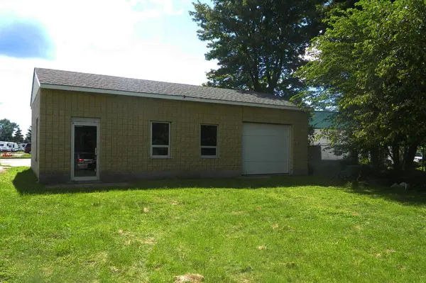 1A York ST, Newbury, ON N0L 1Z0