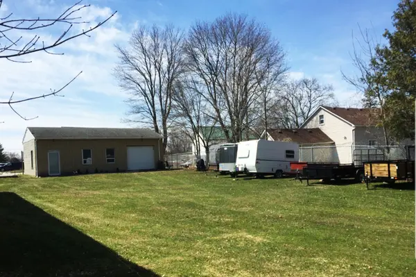 1A York ST, Newbury, ON N0L 1Z0