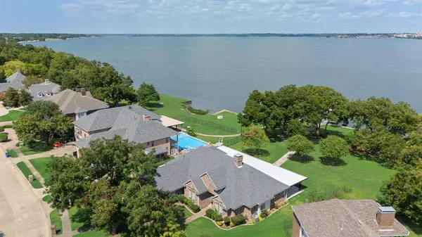 2302 Southbay Circle, Rowlett, TX 75088