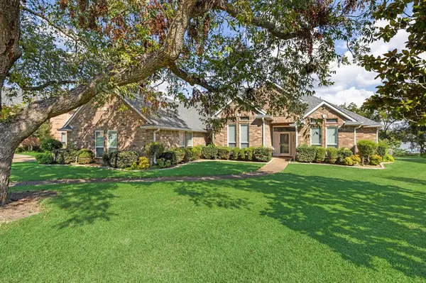 2302 Southbay Circle, Rowlett, TX 75088