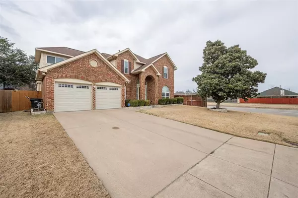 7600 Greengage Drive, Fort Worth, TX 76133