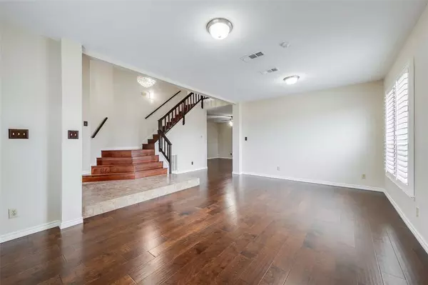 7600 Greengage Drive, Fort Worth, TX 76133