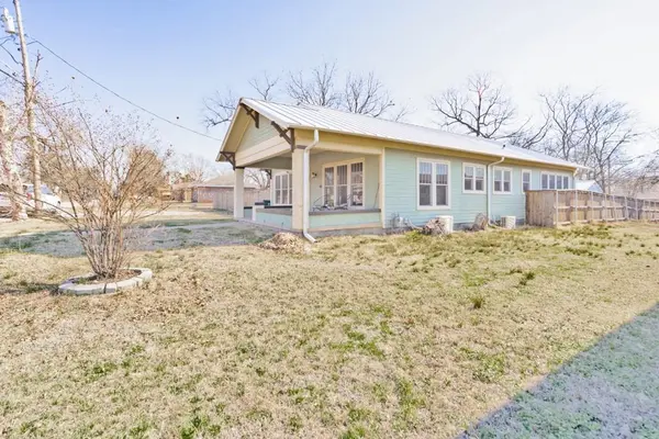 701 N Mason Street, Bowie, TX 76230