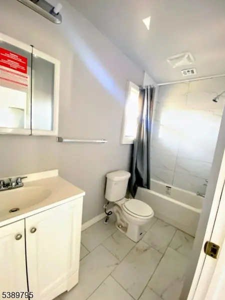 12 Hopper St, Paterson City, NJ 07522