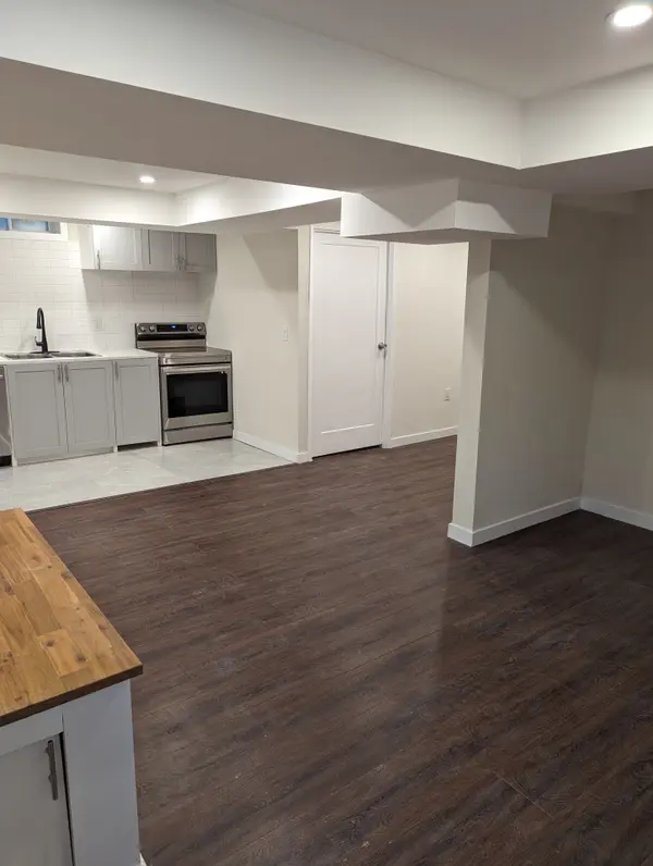 100 Westgate AVE #Basement, Ajax, ON L1Z 1R8