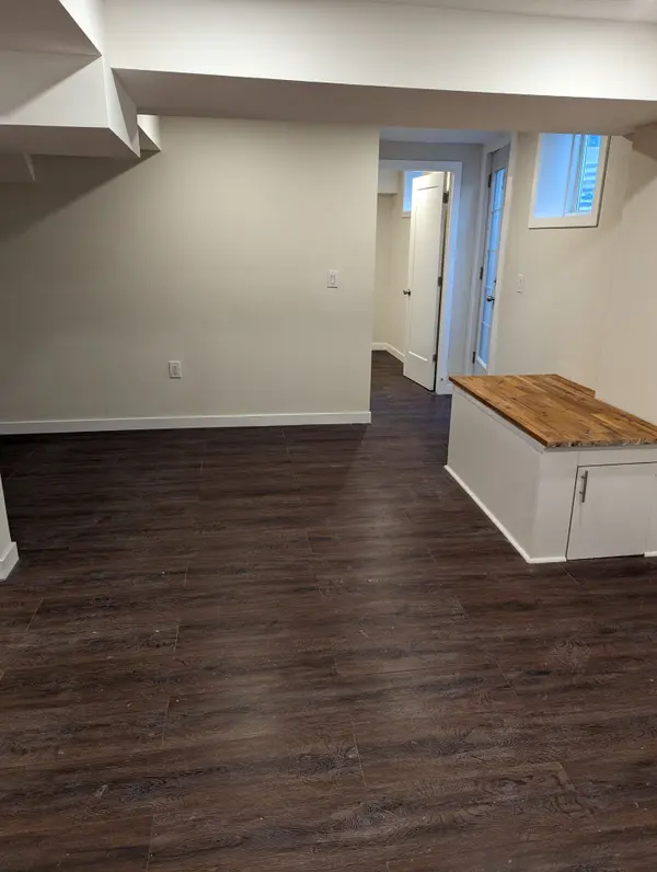 100 Westgate AVE #Basement, Ajax, ON L1Z 1R8