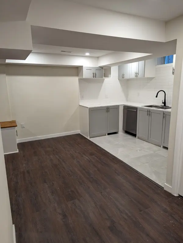 100 Westgate AVE #Basement, Ajax, ON L1Z 1R8