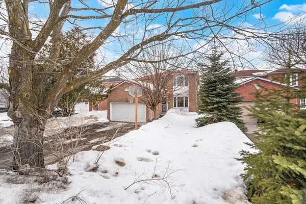 44 Carruthers CRES, Barrie, ON L4M 6A6