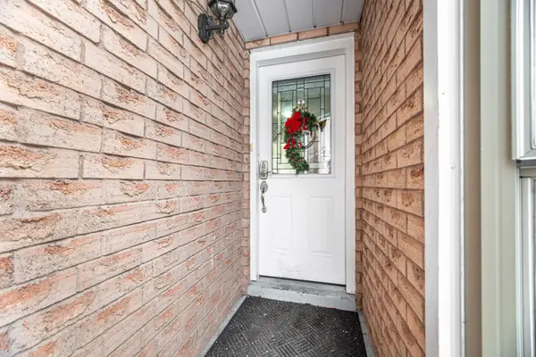 44 Carruthers CRES, Barrie, ON L4M 6A6