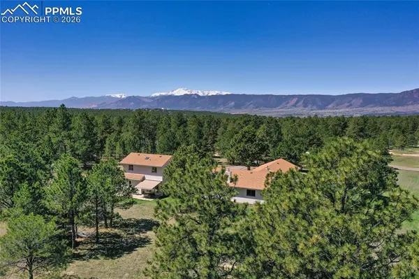 390 E Stirrup TRL, Monument, CO 80132