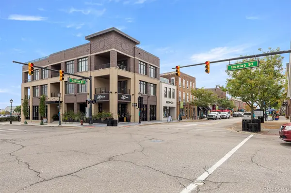 156 N Center Unit 202, Northville, MI 48167