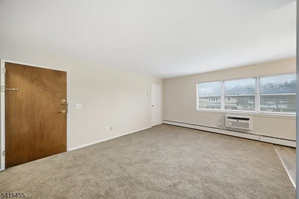 1 Dahnert Park Ln #6, Garfield City, NJ 07026