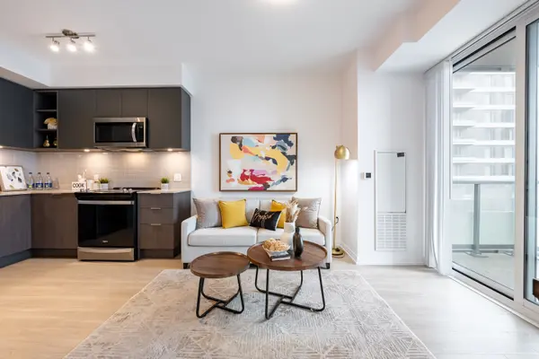 25 Holly ST #2206, Toronto C10, ON M4S 0E3