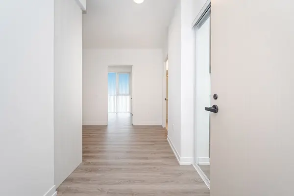 195 Commerce ST #4806, Vaughan, ON L4K 0P9