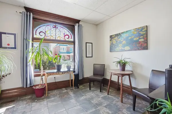 24 HINCKS ST, St. Thomas, ON N5R 3N6